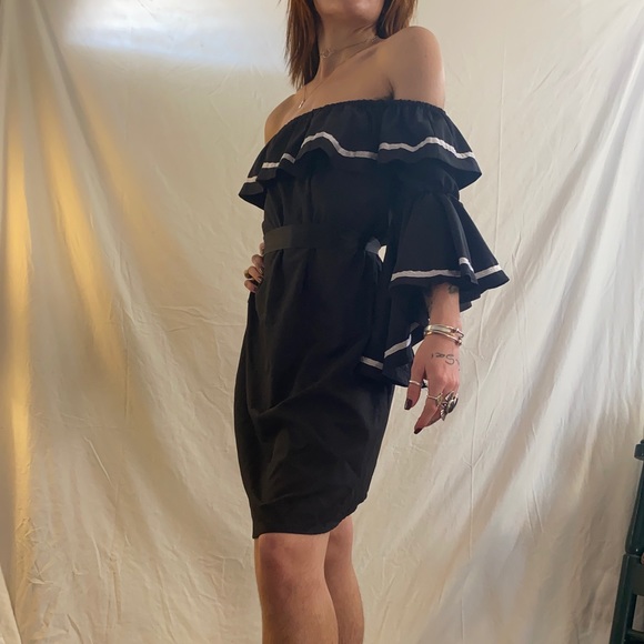 Little black dress with ruffles - Picture 3 of 6